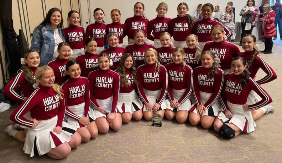 HCHS cheerleaders earn trip to UCA National Championship competition